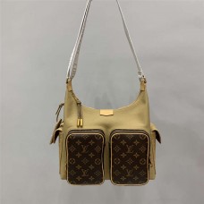 Louis Vuitton M12697 Hobo cargo Size: 34.5 x 27 x 20cm 2025 new 