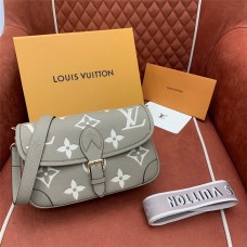 Louis Vuitton M46583 Diane Size: 24 x 15 x 9cm 2025 new 