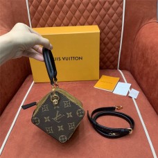 Louis Vuitton M47124 Dice Size: 9.5 x 9.5 x 9.5cm 2025 new 