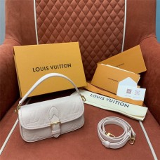 Louis Vuitton M83566 Size: 19 x 10.5 x 6cm 2025 new 