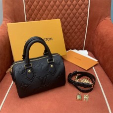 Louis Vuitton M58953 Speedy 20  20.5 x 13.5 x 12cm  2025 new 