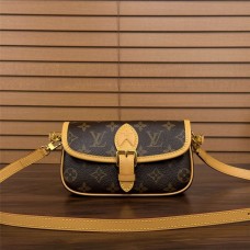 Louis Vuitton M83298 Nano Diane Size: 18x12cm 2025 new 