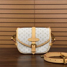 Louis Vuitton M12327 Saumur BB Size: 20 x 16 x 7.5cm 2025 new 