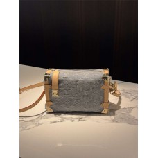 Louis Vuitton M13285  Size: 16x8.5x23.5cm 2025 new 