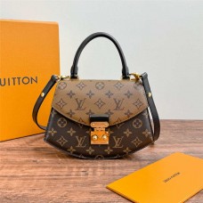 Louis Vuitton M46548  Round fan    Size: 24x18x7cm 2025 new 