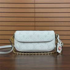 Louis Vuitton M11299   Ivy Limited Edition  White   Size: 23.5x12x4.3cm 2025 new 