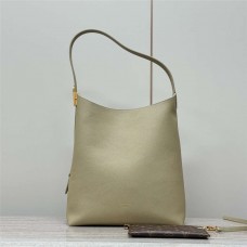 Louis Vuitton M24988 Lowkey Hobo Size: 31 x 35 x 18cm 2025 new 
