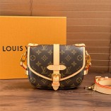Louis Vuitton M46740 Saumur BB Size: 20 X 16 X 7.5cm 2025 new 