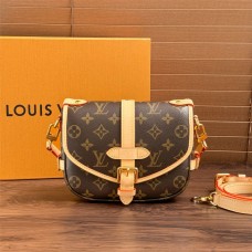 Louis Vuitton M46740 Saumur BB Size: 20 X 16 X 7.5cm 2025 new 