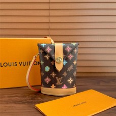 Louis Vuitton M83344   Multi color  Vibrant Graffiti   tyler Collaboration  Fry Box -black  Multi color  2025 new 