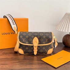 Louis Vuitton M45985 9x15x24cm Diane 2025 new 