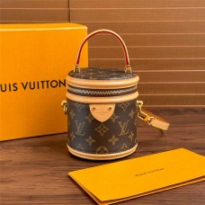 Louis Vuitton M82952 nano Size: 14.5x14x12cm 2025 new 