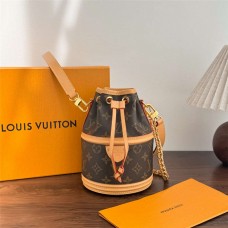 Louis Vuitton M83481 Canoé  Size: 14x20.5x14cm 2025 new 