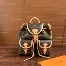 Louis Vuitton M46932 ExcursionBackpack  Size: 21×23×10cm 2025 new 