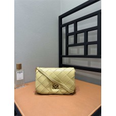 Loewe Goya puffer 尺寸: mini 20/6/13cm 2025 new 