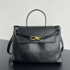 BV  Ciao Ciao 817231   Size 34x26x15 cm 2025 new 