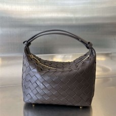 BV Wallace  754443   Size 22x13x9.5cm 2025 new 