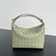 BV Wallace  754443   Size 22x13x9.5cm 2025 new 