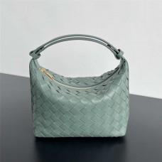 BV Wallace  754443   Size 22x13x9.5cm 2025 new 