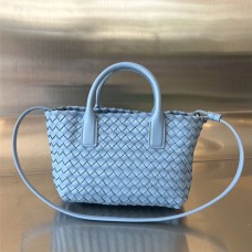 BV Mini Cabat  709464    Size 20x15x12cm  2025 new 