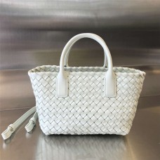 BV Mini Cabat  709464    Size 20x15x12cm  2025 new 