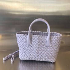 BV Mini Cabat  709464    Size 20x15x12cm  2025 new 
