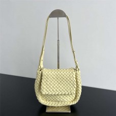 BV Mini COBBLE  762711   Size 19x17x6cm 2025 new 