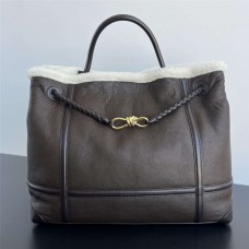 BV Andiamo 743575   Size 45x22x34   2025 new 