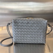 BV 680256   25x18x11 cm 2025 new 