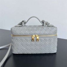 BV Vanity Case 789109   Size 22x12.5x5  2025 new 