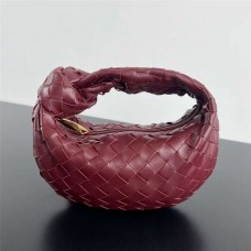 BV Andiamo  Size 32.5x24x12  2025 new 