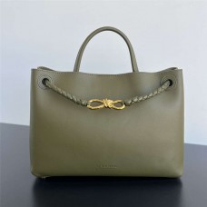 BV Andiamo 810214  Size 32x24x12 cm  2025 new 