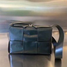BV 731165  Size 28x18x9cm 2025 new 