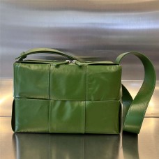 BV 731165  Size 28x18x9cm 2025 new 