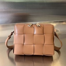 BV 730027  Size 20x15x5cm 2025 new 