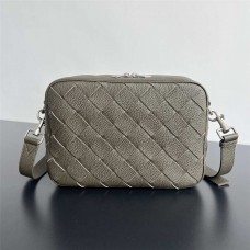 BV  755925  Size 29x19.5x7.5  2025 new 