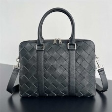 BV 799765   Size 35.5x28x7.5cm  2025 new 
