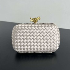BV Knot  717622  Size 20x12x5.5cm 2025 new 