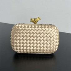 BV Knot  717622  Size 20x12x5.5cm 2025 new 