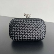BV Knot  717622  Size 20x12x5.5cm 2025 new 