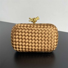 BV Knot  717622  Size 20x12x5.5cm 2025 new 
