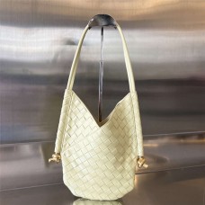 BV 740898     Size 30x26x2cm 2025 new 