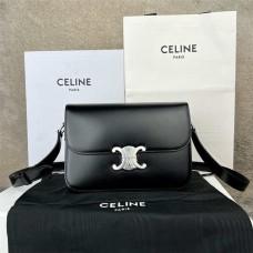 Celine TRIOMPHE medium  22.5 X 16.5 X 7.5 cm   Model 187363 2025 new 