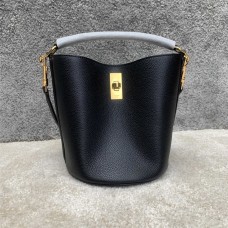 Celine TEEN BUCKET 16   Size  16x18x16cm    Model:  197573 2025 new 