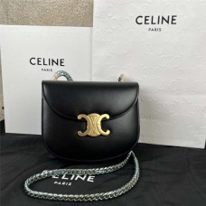 Celine TEEN BESACE TRIOMPHE   Size 19x15x6  cm   Model: 110973 2025 new 