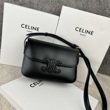 Celine TRIOMPHE   Size 22.5x16.5x7 cm   Model: 199223 2025 new 