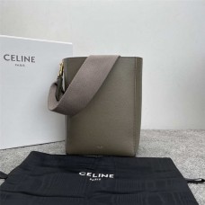 Celine SANGLE BUCKET Small  18 X 25 X 12  cm    Model 189303 2025 new 