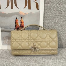 Dior WOC   Size: 21* 11.5*4.5cm 2025 new 