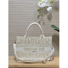 Dior book tote mini   Size: 21.5*13*7.5  2025 new 