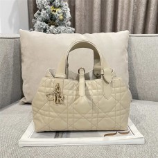Dior Toujours   Size: 23x15x15CM 2025 new 